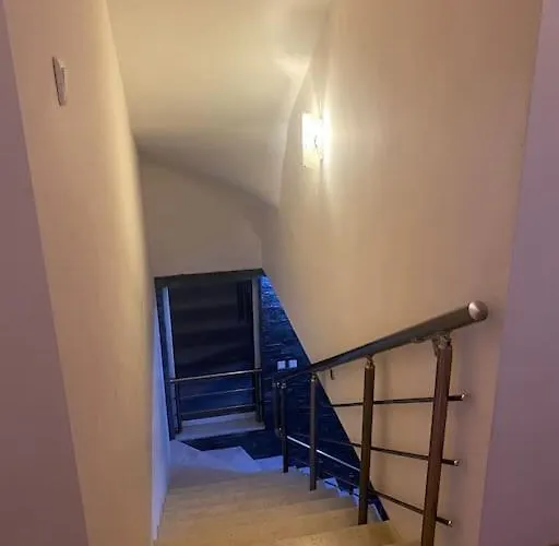 Luxury Seaside With Jacuzzi & Garden -