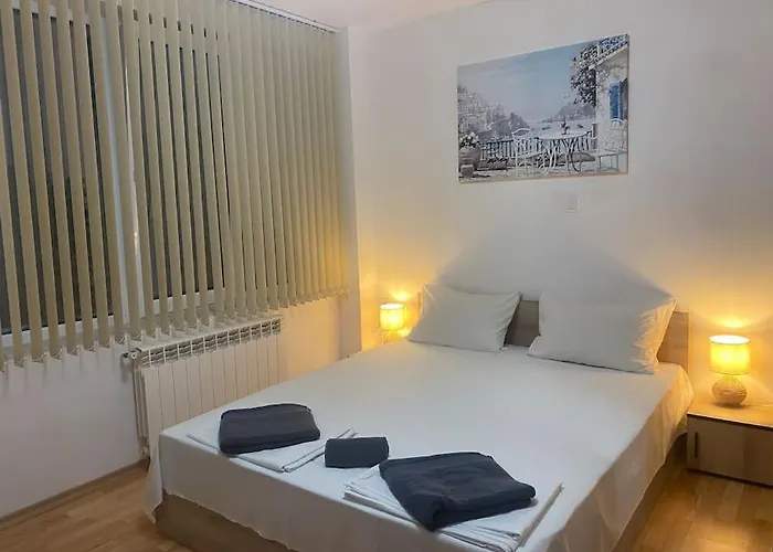 Luxury Seaside With Jacuzzi & Garden - Ferienhaus