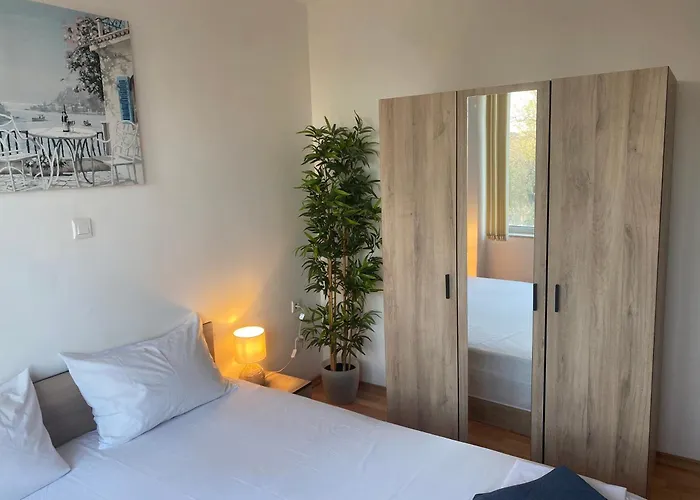 Tatil Evi Luxury Seaside With Jacuzzi & Garden -