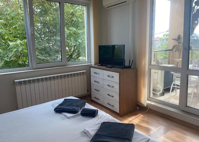 Luxury Seaside With Jacuzzi & Garden -