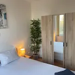 Dom wakacyjny Avelia - Sea View Jacuzzi Retreat