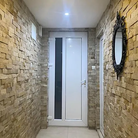 Holiday home Luxury Seaside With Jacuzzi & Garden -