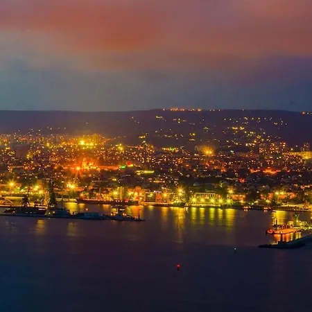 Luxury Seaside With Jacuzzi & Garden - Varna