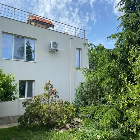 Holiday home Luxury Seaside With Jacuzzi & Garden -